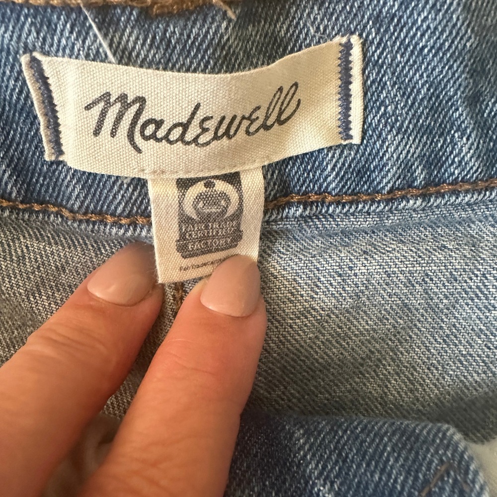 Madewell The Perfect Jean Short Distressed Raw Hem Light Wash Denim Size 31 - Picture 5 of 5